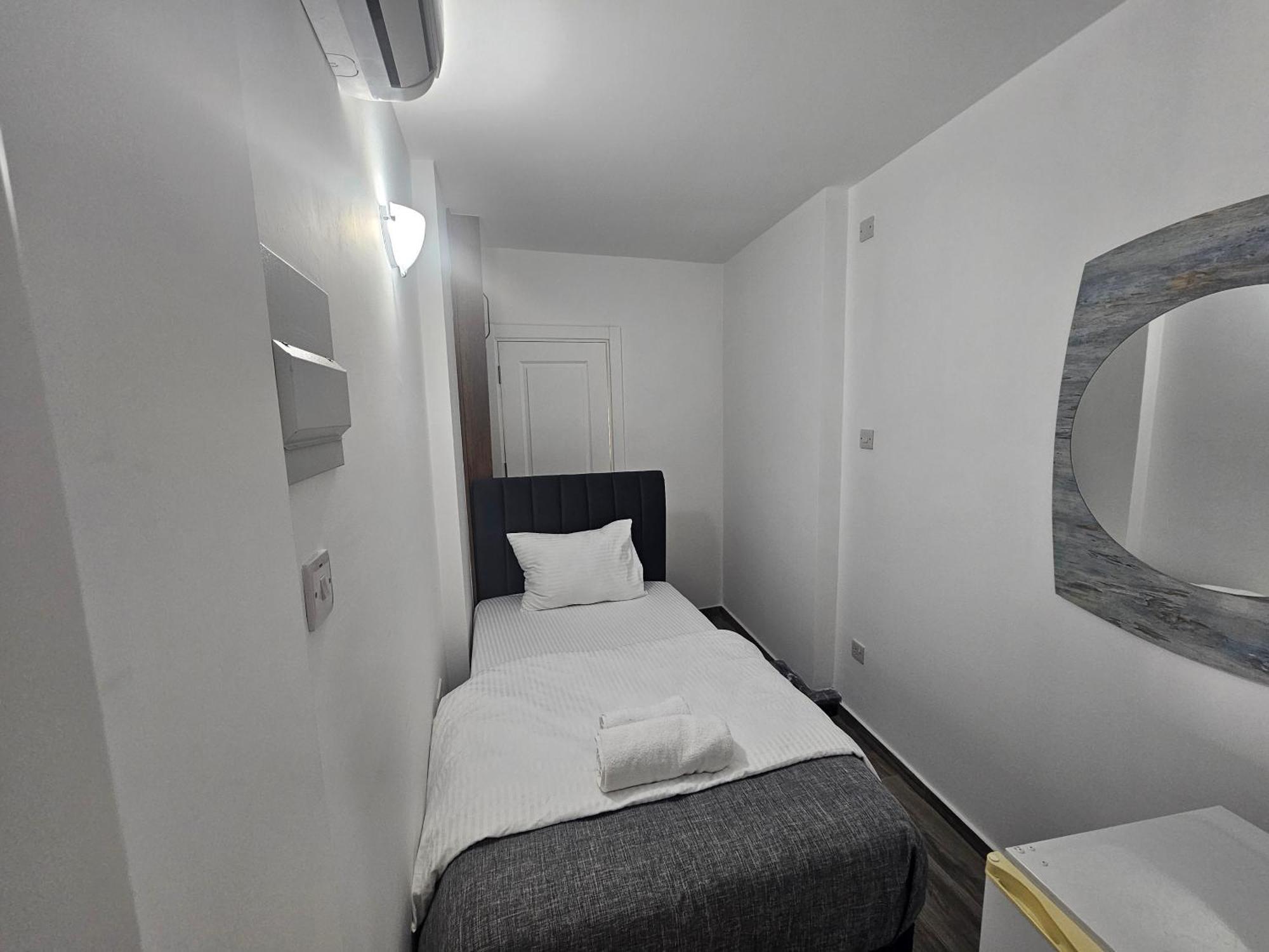 Cyprus Harbour Suites Kyrenia  Exterior foto