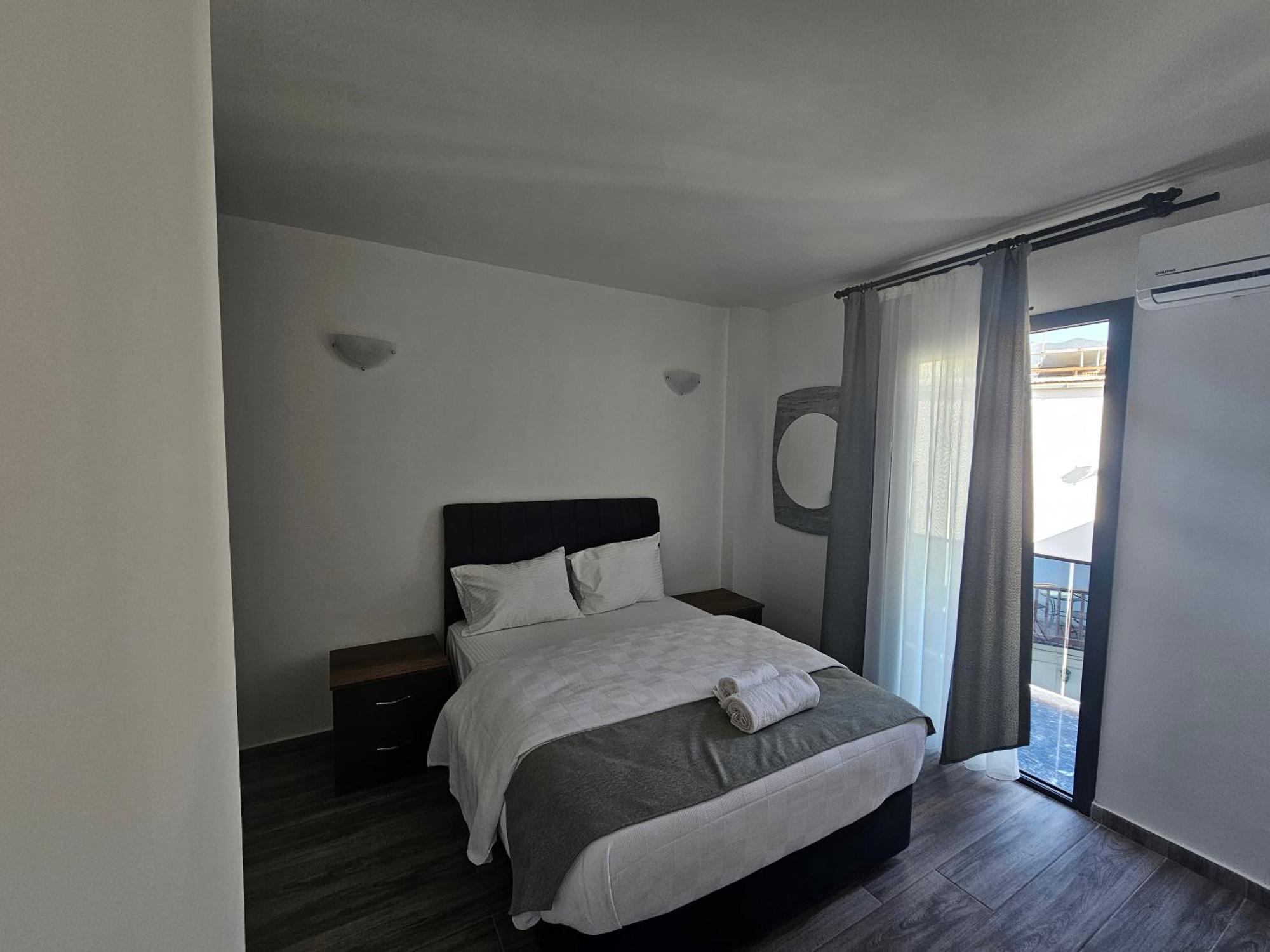 Cyprus Harbour Suites Kyrenia  Exterior foto